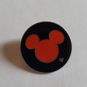 Disney trading pins
